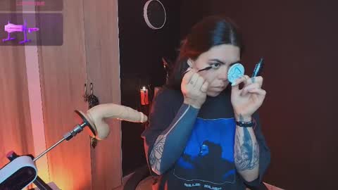 Wednesday  Birthday show   December 18 online show from November 13, 6:40 pm