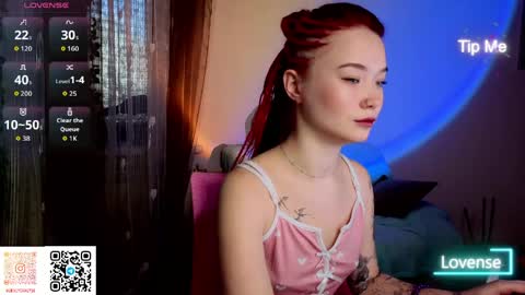 WendyCandy182 online show from April 14, 3:17 am