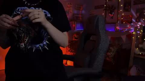little girl who is always rightLisa online show from July 10, 1:39 am