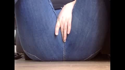 Snapshot of wet_pants2022 chatting on March 3, 1:48 pm wet_pants2022 online show from March 3, 1:48 pm
