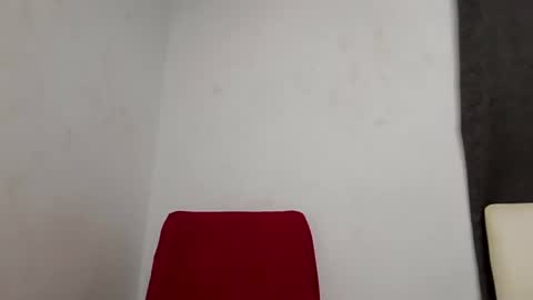wet_pussieyy online show from June 12, 5:15 am