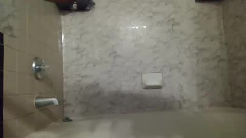 Snapshot of wetkyliecreams chatting on January 20, 4:23 pm Kylie online show from January 20, 4:23 pm