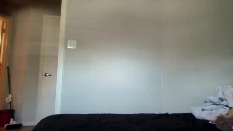 Snapshot of wetkyliecreams chatting on January 8, 5:59 pm Kylie online show from January 8, 5:59 pm