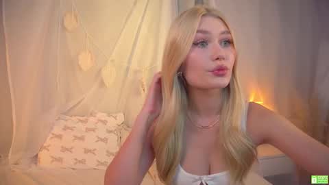 Snapshot of white_godness chatting on February 16, 2:43 pm Chloe NEXT STREAM - 1 december online show from February 16, 2:43 pm