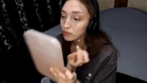 Cindy online show from April 21, 5:20 pm