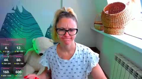whitneypunnch online show from July 7, 9:13 am