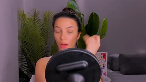 whoislulu online show from December 14, 7:25 pm