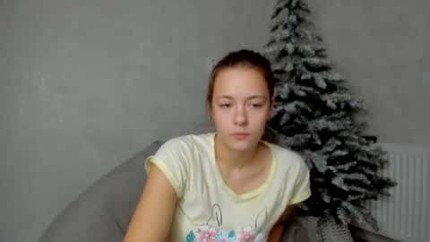 Veronica online show from December 14, 6:30 pm