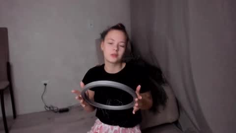 Veronica online show from February 22, 3:32 pm