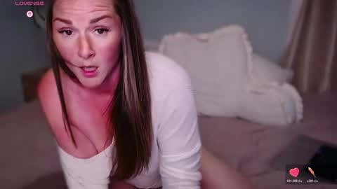 WickedWifeXO online show from June 8, 1:28 am