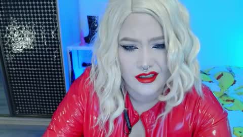 Laura  online show from February 22, 5:25 pm