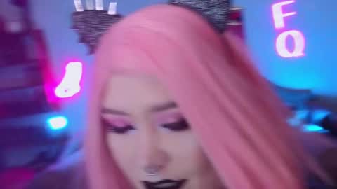 Laura  online show from December 14, 11:01 pm