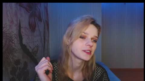 Snapshot of wicky_hey chatting on October 29, 4:17 am Victoria online show from October 29, 4:17 am