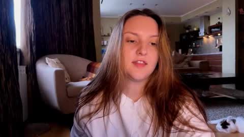 VI online show from October 18, 1:36 pm