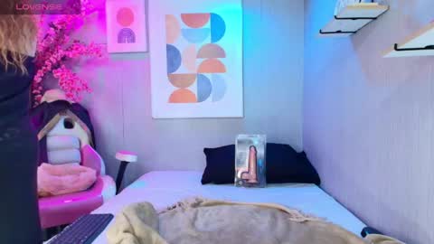 sussy online show from June 5, 12:22 pm
