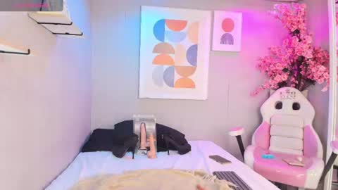 sussy online show from June 11, 12:35 pm