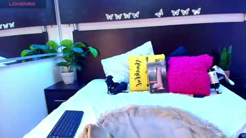 sussy online show from July 16, 12:54 pm