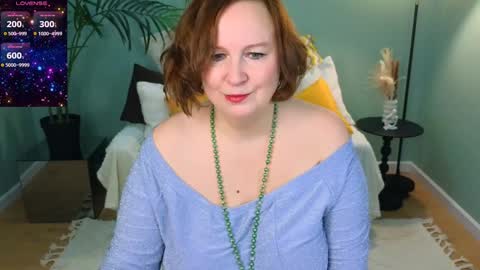 Alice online show from December 31, 6:05 am