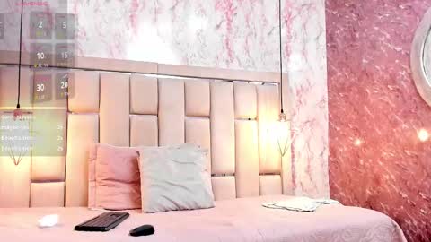 wild_firee_ online show from September 22, 9:02 pm