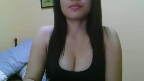 Snapshot of wildcamille chatting on March 11, 10:42 pm camille online show from March 11, 10:42 pm