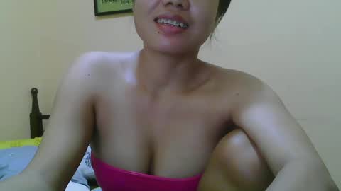 Snapshot of wildcamille chatting on March 10, 11:49 pm camille online show from March 10, 11:49 pm