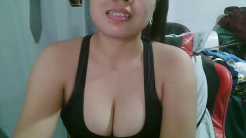 Snapshot of wildcamille chatting on October 29, 6:40 am camille online show from October 29, 6:40 am