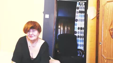 WildRedCat online show from October 7, 9:46 am