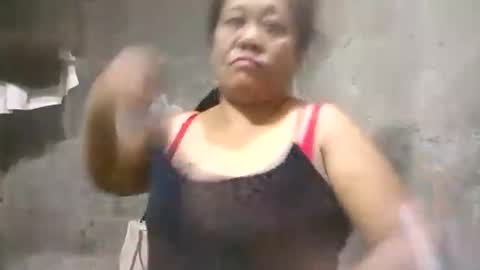 wildveron_205 online show from November 1, 8:40 am