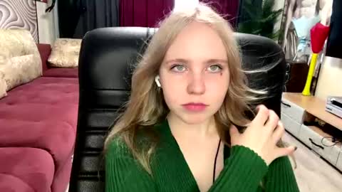 Anny online show from July 12, 9:43 am