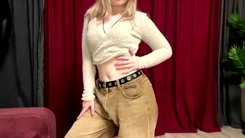 Anny online show from July 26, 10:34 am