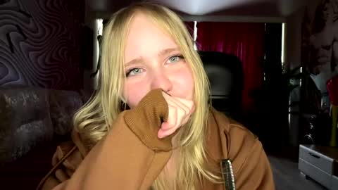 Anny online show from June 2, 12:28 pm