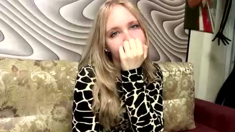 Anny online show from July 31, 11:33 am