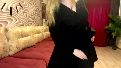 Anny online show from June 29, 10:15 am