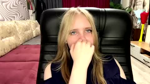 Anny online show from June 14, 9:20 am