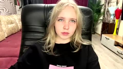 Anny online show from July 17, 10:08 am