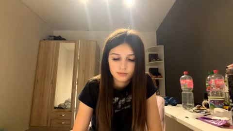 Mari online show from July 28, 4:39 pm