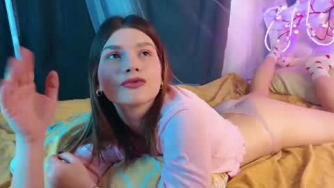 Vicki3 online show from March 2, 7:15 am