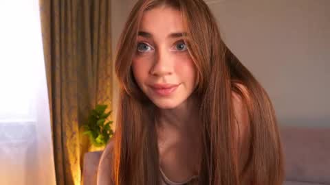 Lillian online show from April 8, 4:03 am