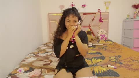  Winnifer Gonzalez  online show from May 7, 3:55 am
