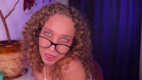 Lori online show from December 28, 3:04 pm