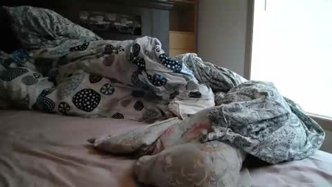 Annie online show from March 5, 6:15 pm