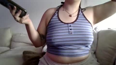 woahtreasureee online show from July 8, 11:40 pm