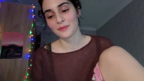 Stia online show from December 15, 12:54 pm