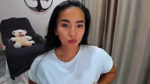 dudetta Kim online show from October 22, 6:51 am