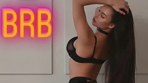 Emi online show from November 23, 8:10 pm