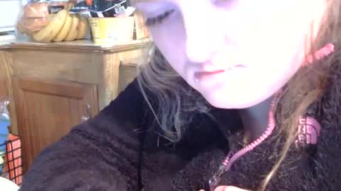 x2kayx2 online show from January 13, 3:49 pm