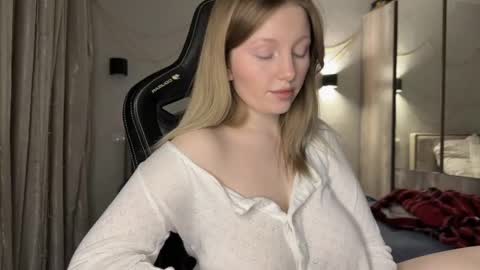 Snapshot of x__ivy_x chatting on January 9, 4:06 pm eva online show from January 9, 4:06 pm