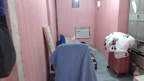 x_lexi_x online show from September 18, 2:10 am