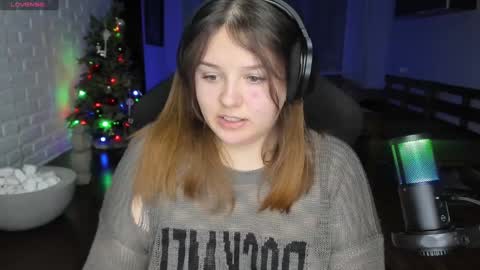 LOVE NERDS ONLY online show from December 29, 3:11 am