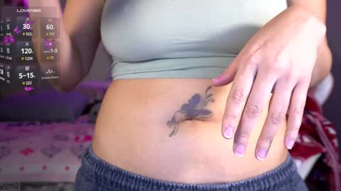 Snapshot of xclusivesecrets chatting on December 30, 3:34 pm spoil me here online show from December 30, 3:34 pm